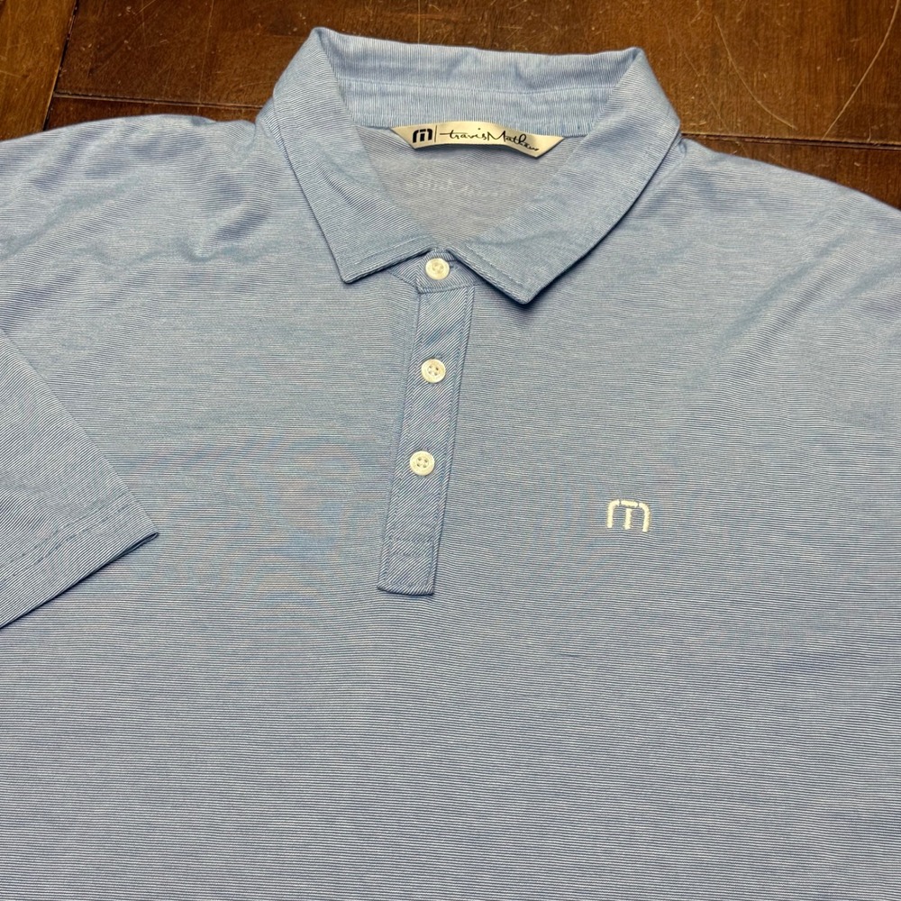 TravisMathew Polo Golf Shirt Mens XL Light Blue Micro Stripe Pima Cotton Blend
